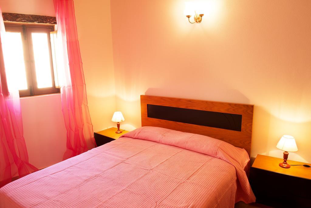 Recanto Da Ribeira Casas De Campo Monchique Room photo